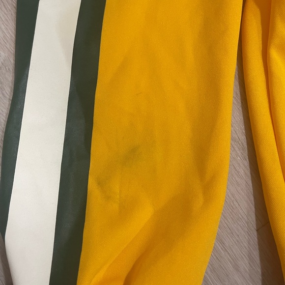 Like new Green Bay Packers football uniform - Picture 15 of 15